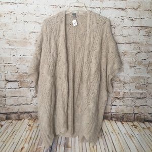 AERIE Oversize 1Size Cable Slit Sleeve Sweater NWT